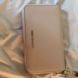 Michael Kors large flat phone case wristlet